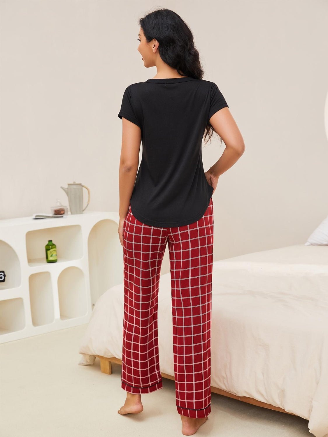 V-Neck Short Sleeve Top and Pants Lounge Set - Les secrets de Cath