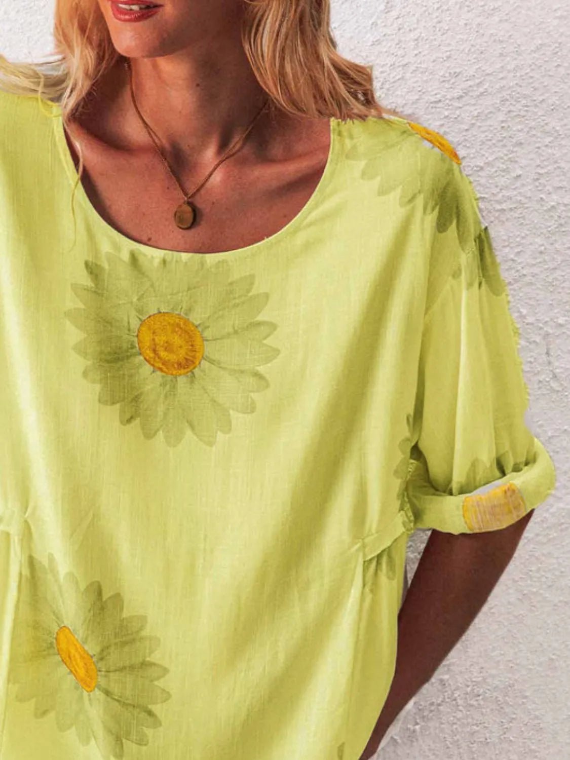 T-shirt à manches courtes et col rond avec imprimé floral - Les secrets de Cath