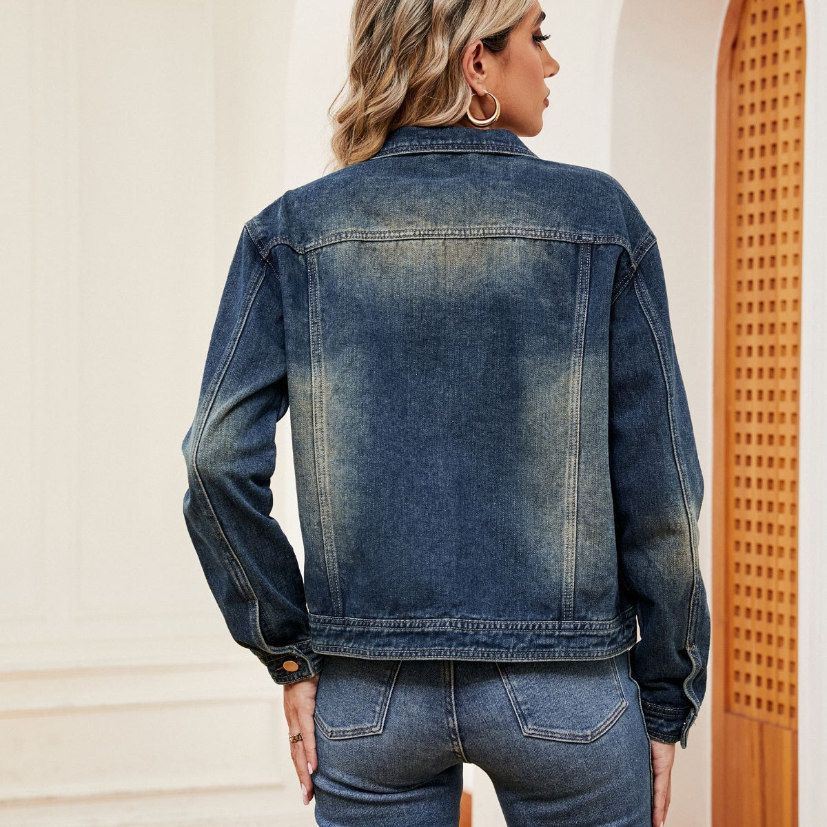 Washed Denim Jacket - Les secrets de Cath