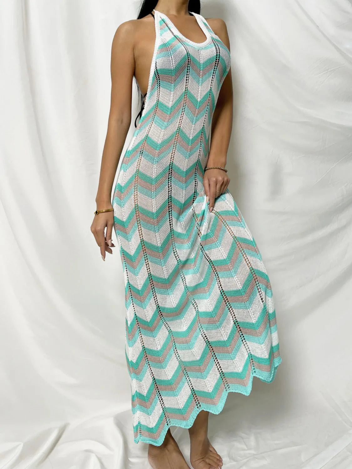Backless Halter Neck Contrast Cover-Up Dress - Les secrets de Cath