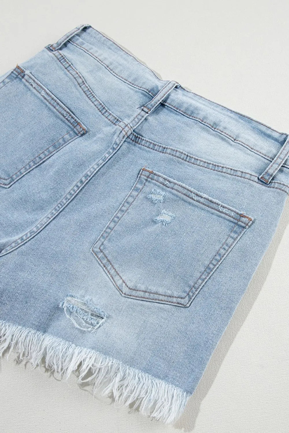 Distressed Raw Hem High Waist Denim Shorts - Les secrets de Cath