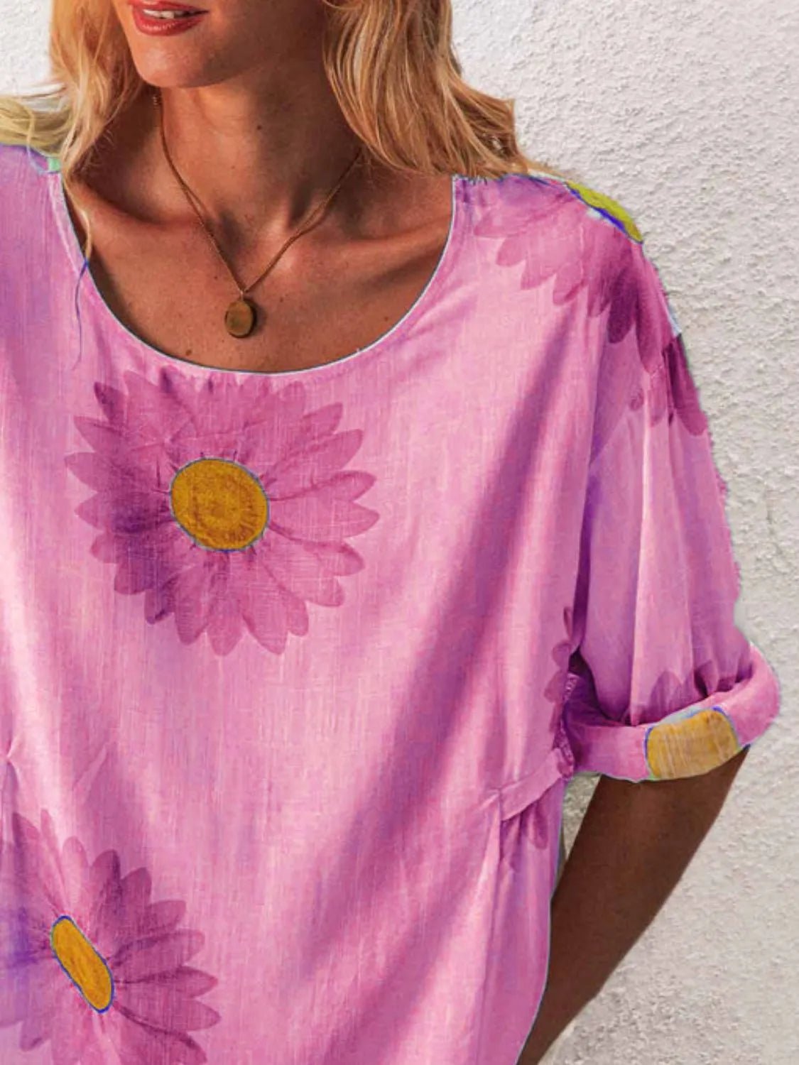 T-shirt à manches courtes et col rond avec imprimé floral - Les secrets de Cath