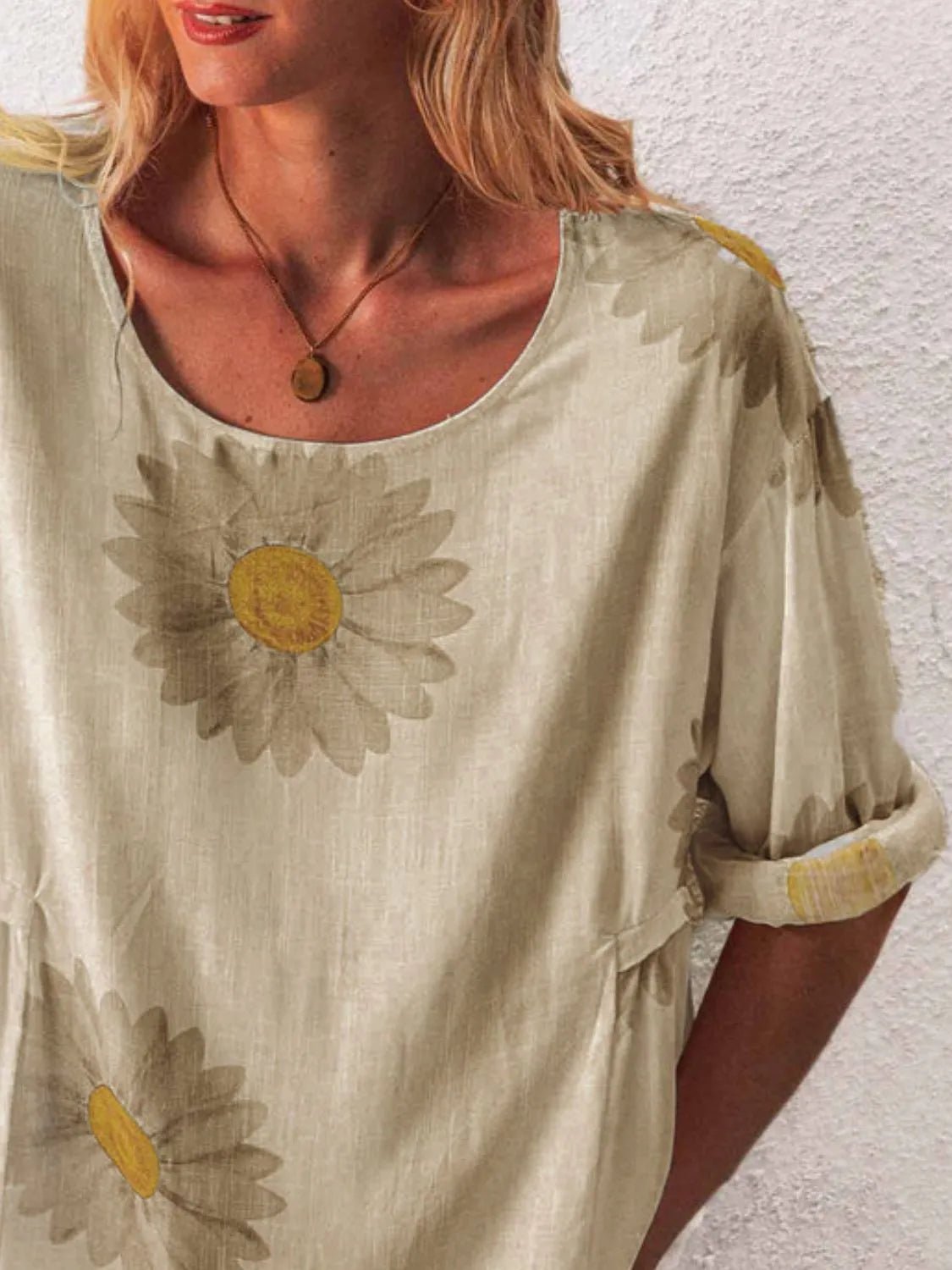 T-shirt à manches courtes et col rond avec imprimé floral - Les secrets de Cath