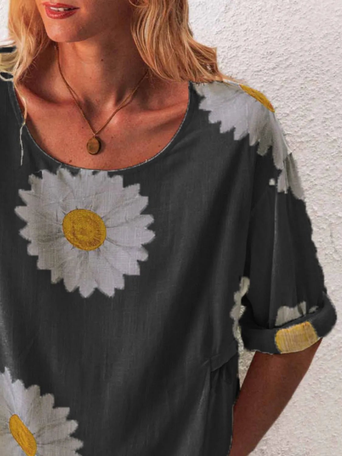T-shirt à manches courtes et col rond avec imprimé floral - Les secrets de Cath