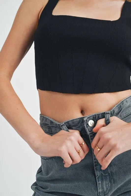 Haut court en tricot à détails de conception de corset MABLE - Les secrets de Cath