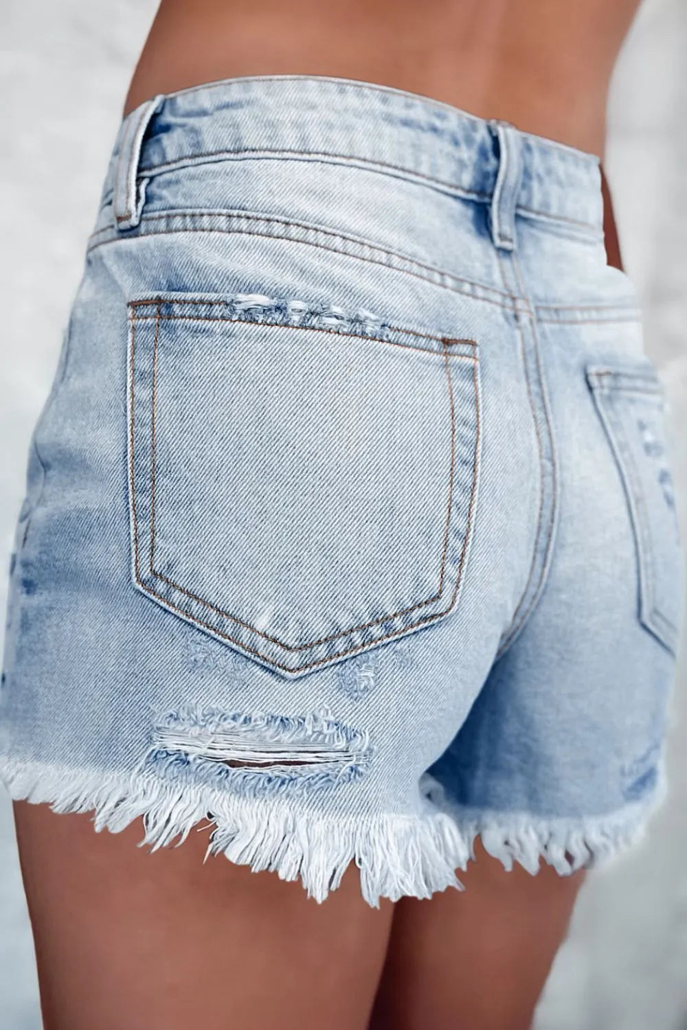 Distressed Raw Hem High Waist Denim Shorts - Les secrets de Cath