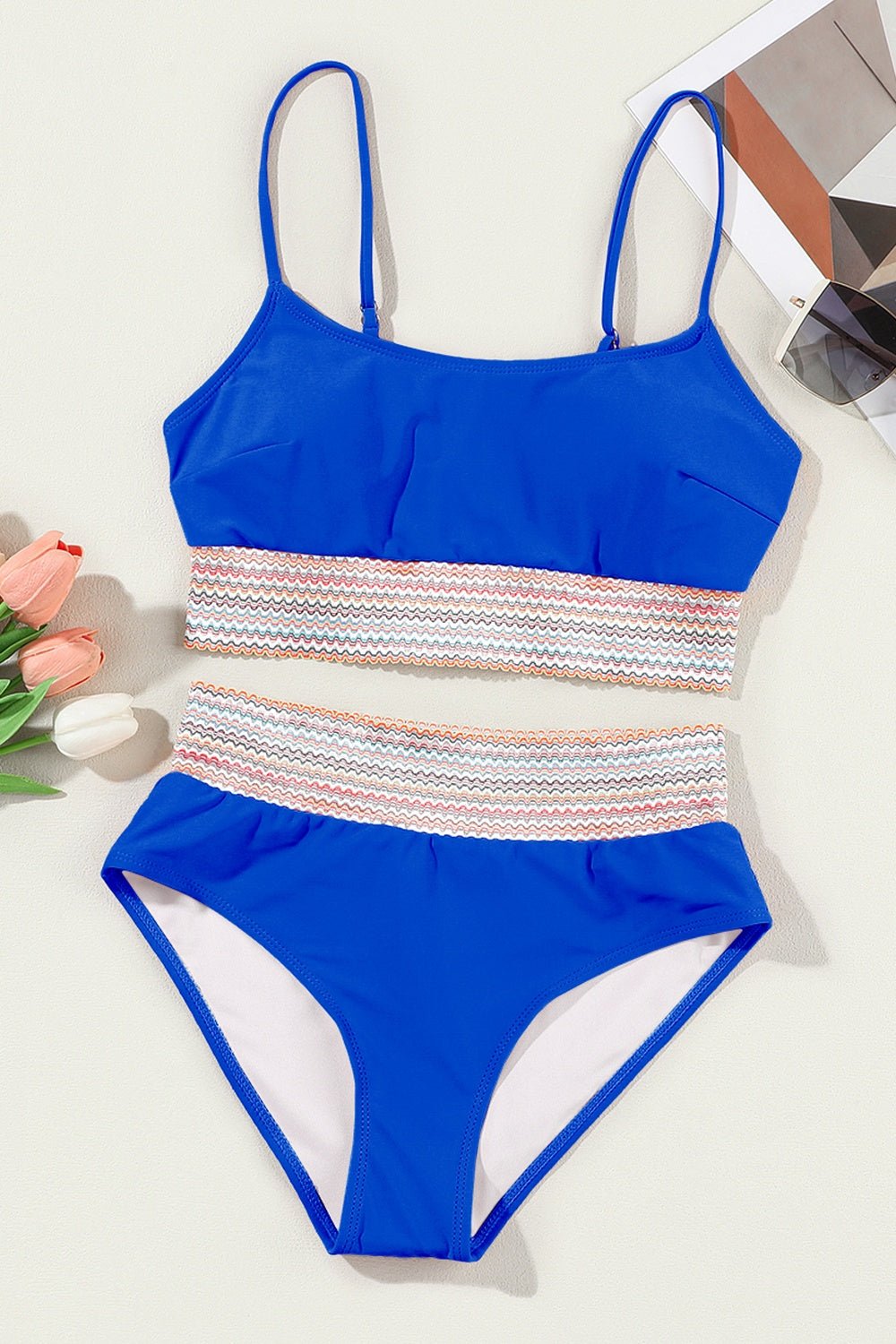 Ensemble bikini à bretelles spaghetti et encolure dégagée - Les secrets de Cath