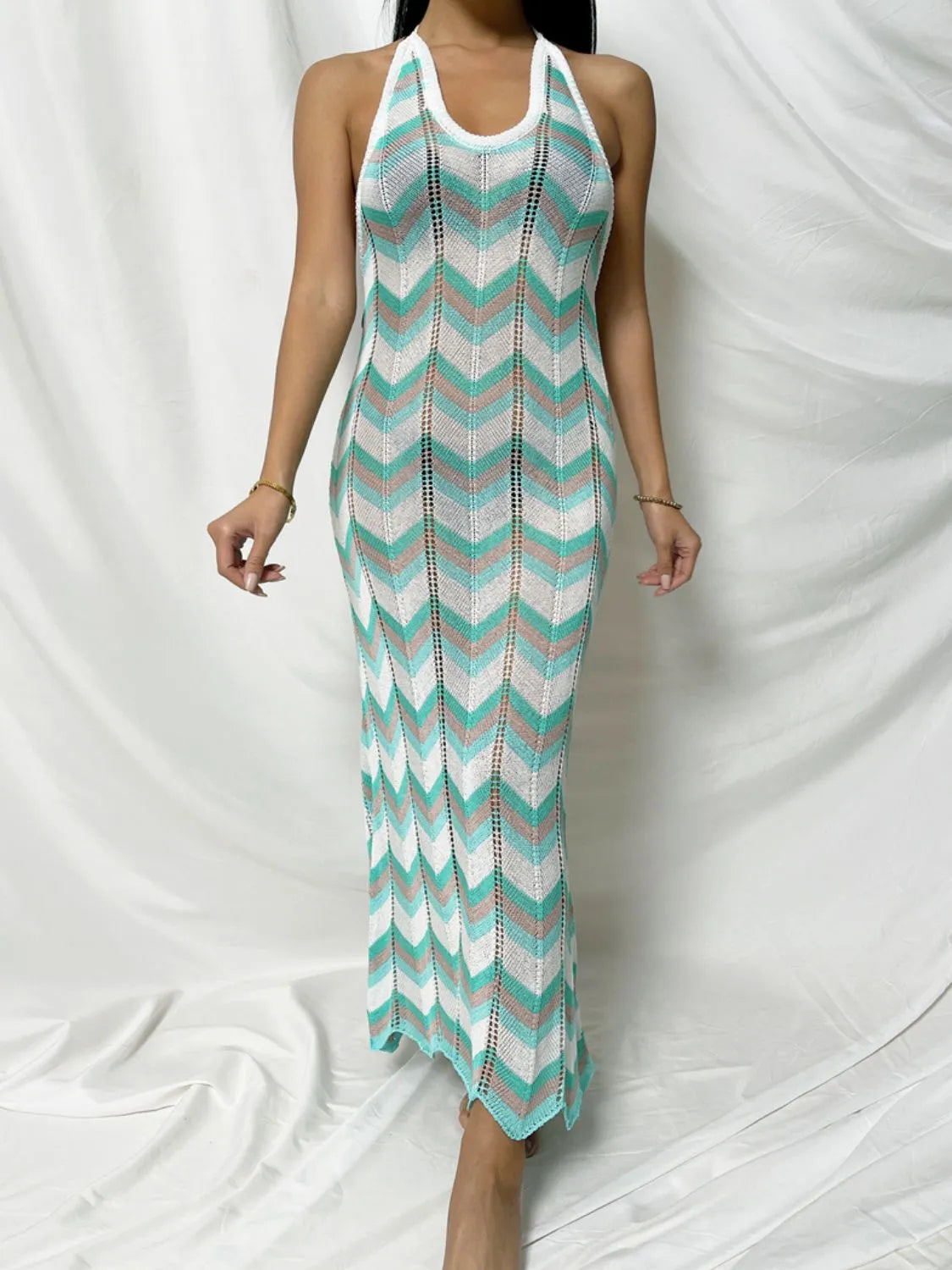 Backless Halter Neck Contrast Cover-Up Dress - Les secrets de Cath