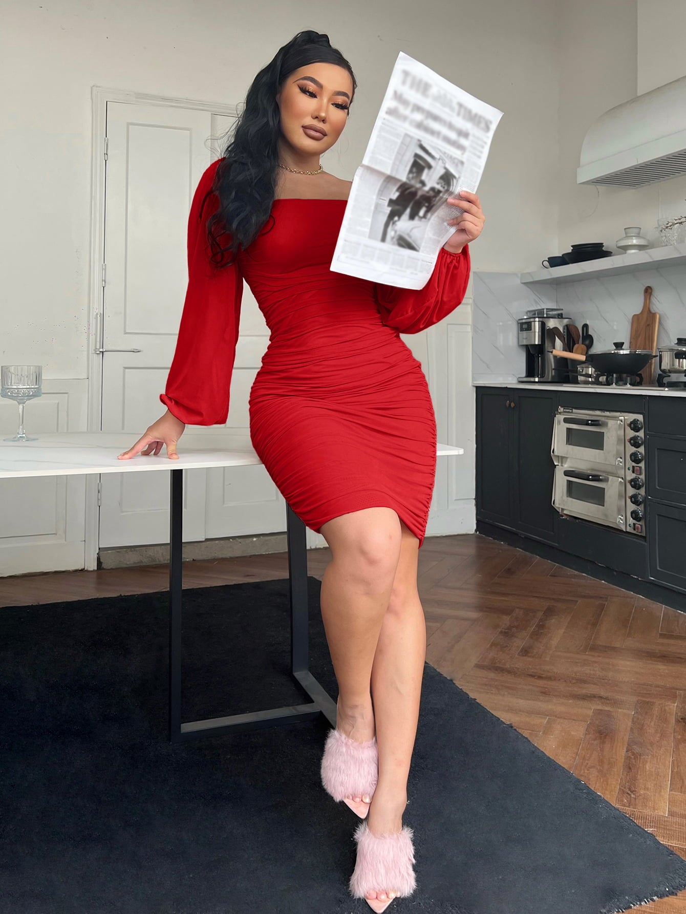 Zip-Back Ruched Bodycon Dress - Les secrets de Cath