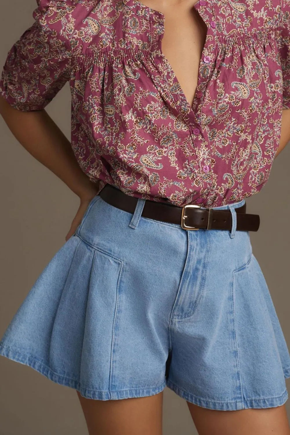 Pleated Patchwork Panel Lightweight Denim Shorts - Les secrets de Cath