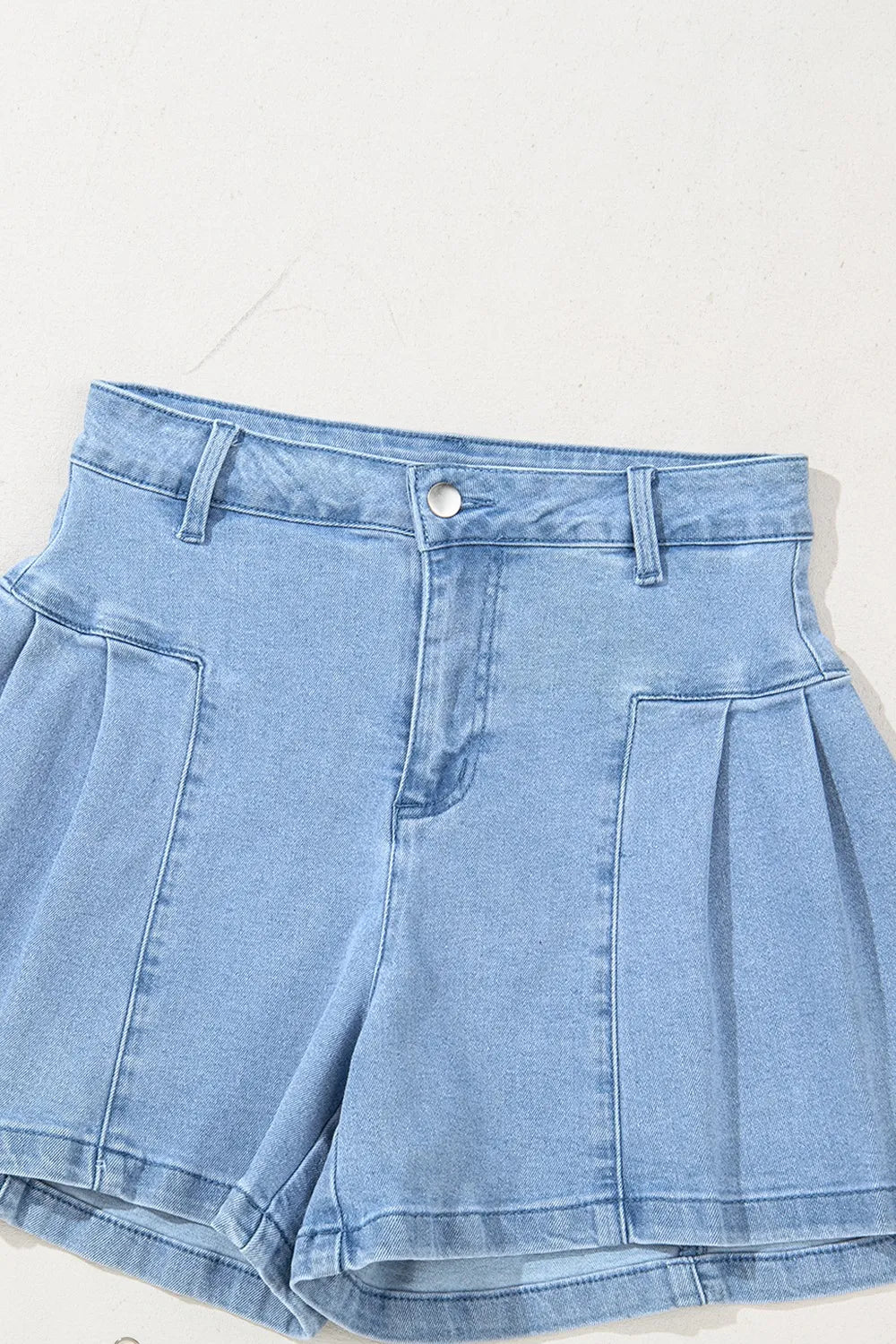 Pleated Patchwork Panel Lightweight Denim Shorts - Les secrets de Cath