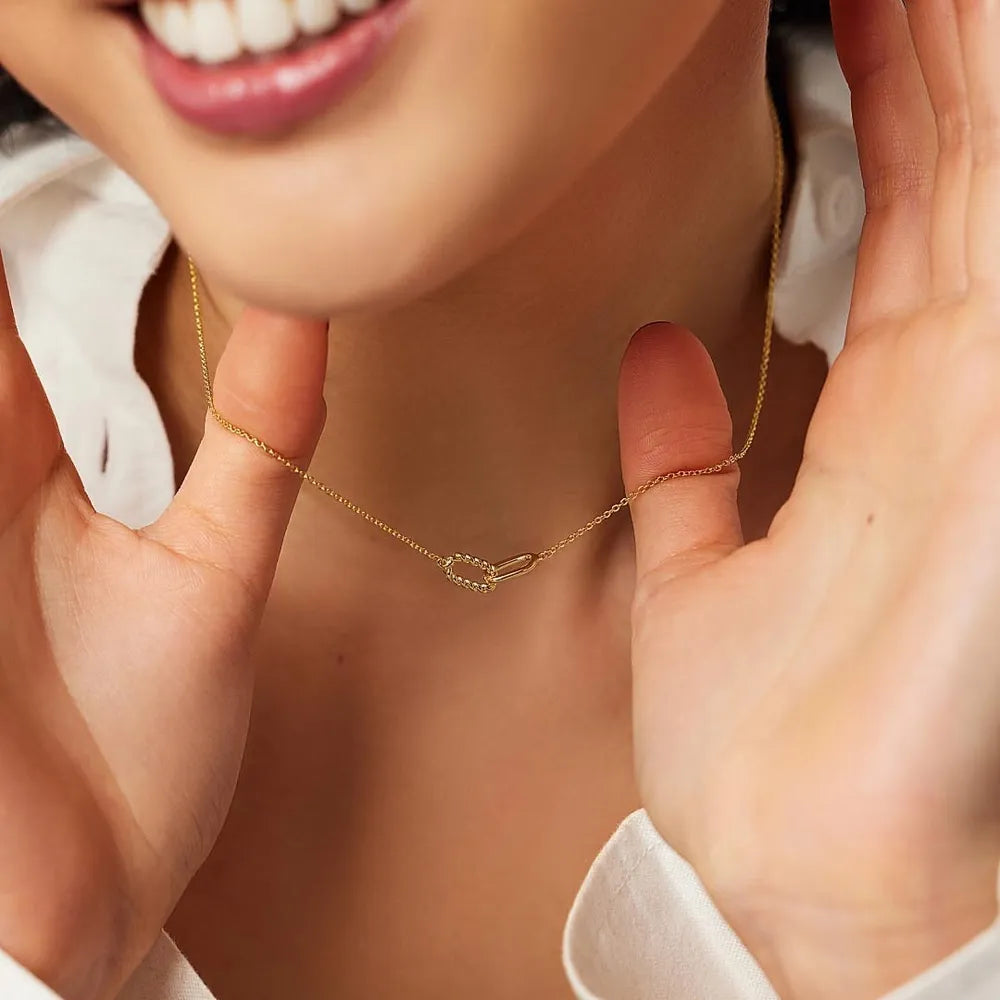 Collier en acier titane entrelacé - Les secrets de Cath