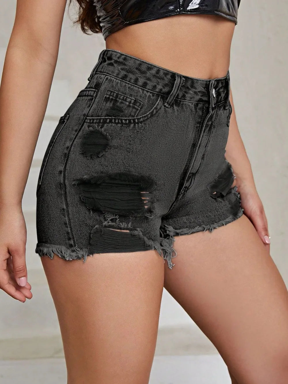 Distressed Raw Hem High Rise Denim Shorts - Les secrets de Cath