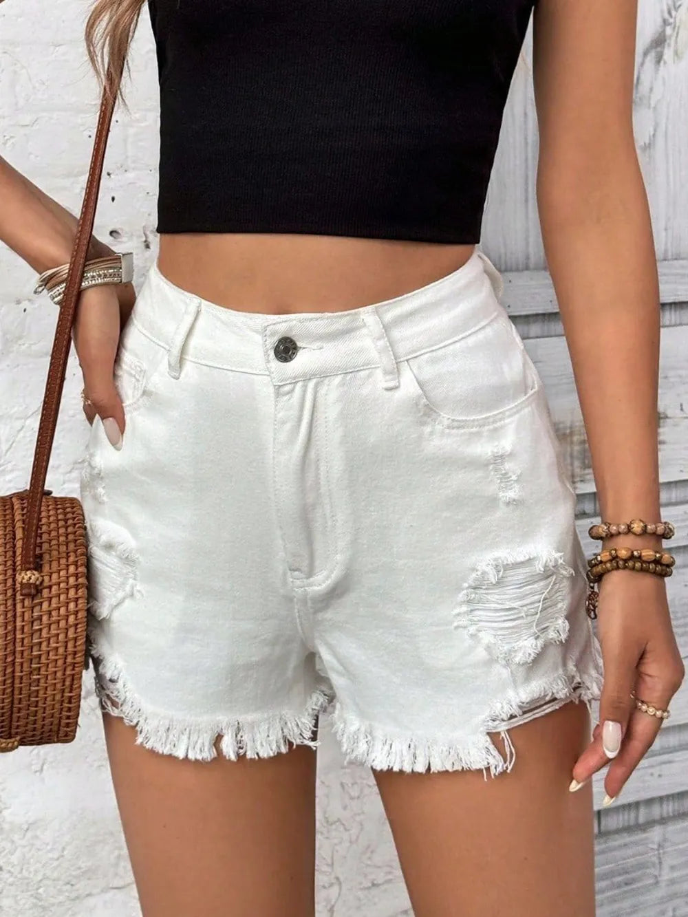 Distressed Raw Hem High Rise Denim Shorts - Les secrets de Cath