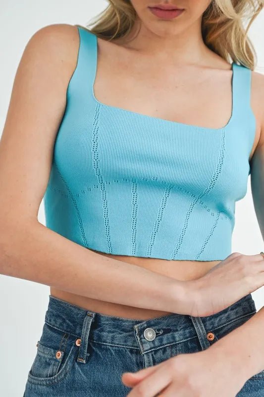 Haut court en tricot à détails de conception de corset MABLE - Les secrets de Cath