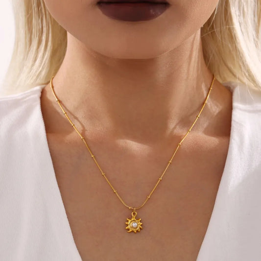 Collier de perles de coquillage plaqué or 18 carats - Les secrets de Cath