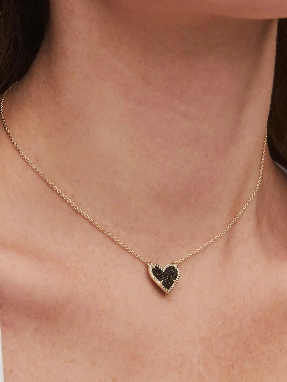 Collier avec pendentif en forme de cœur - Les secrets de Cath