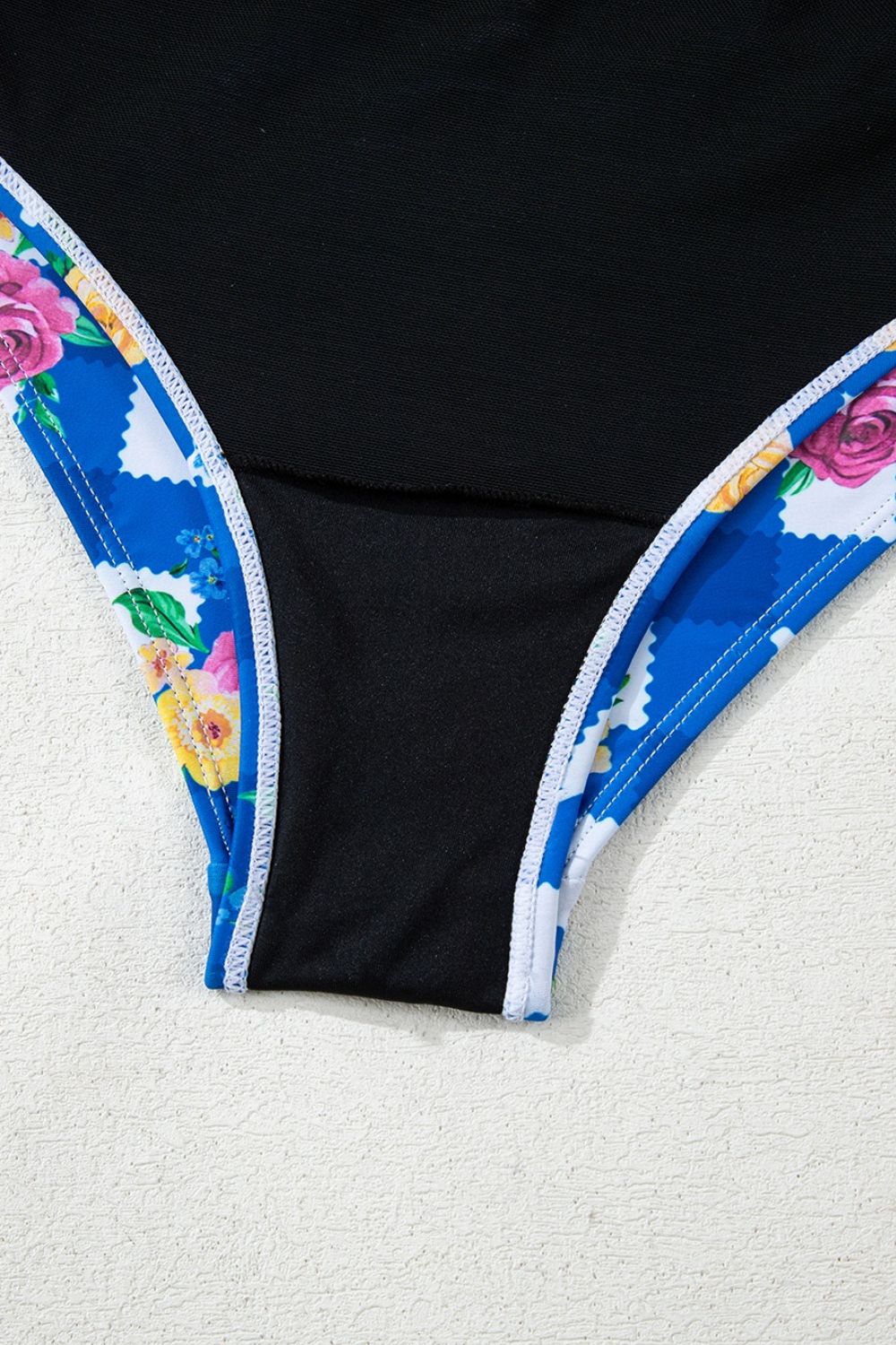 Maillot de bain une pièce à motif vichy floral et col licou avec cordon de serrage - Les secrets de Cath
