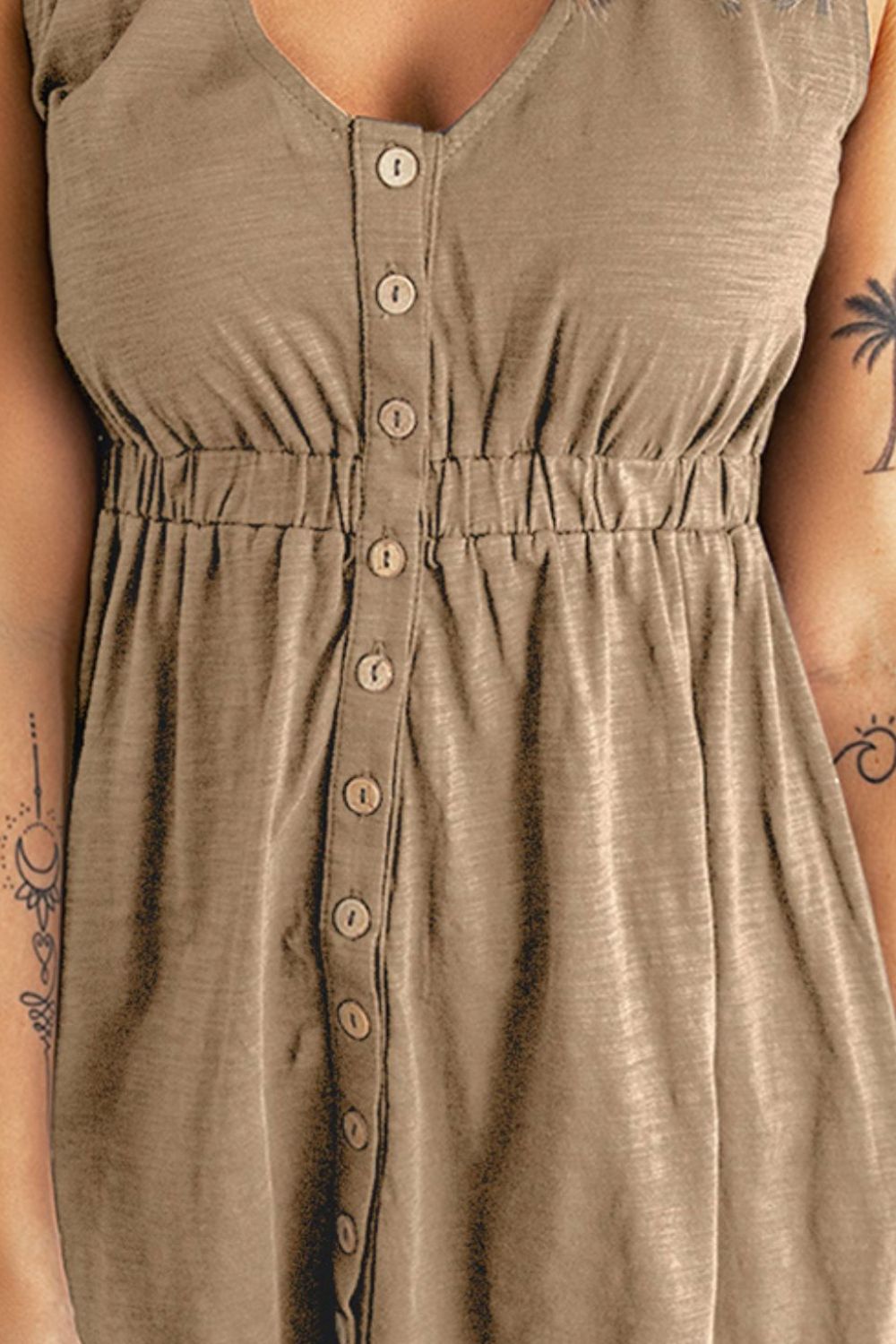 Mini-robe magique boutonnée sans manches - Les secrets de Cath