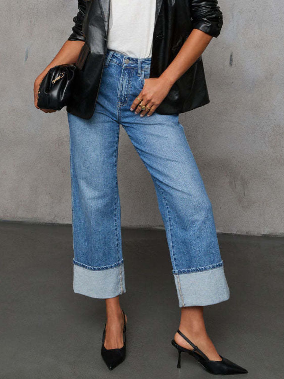 Jean taille haute à jambe droite et retroussé - Les secrets de Cath