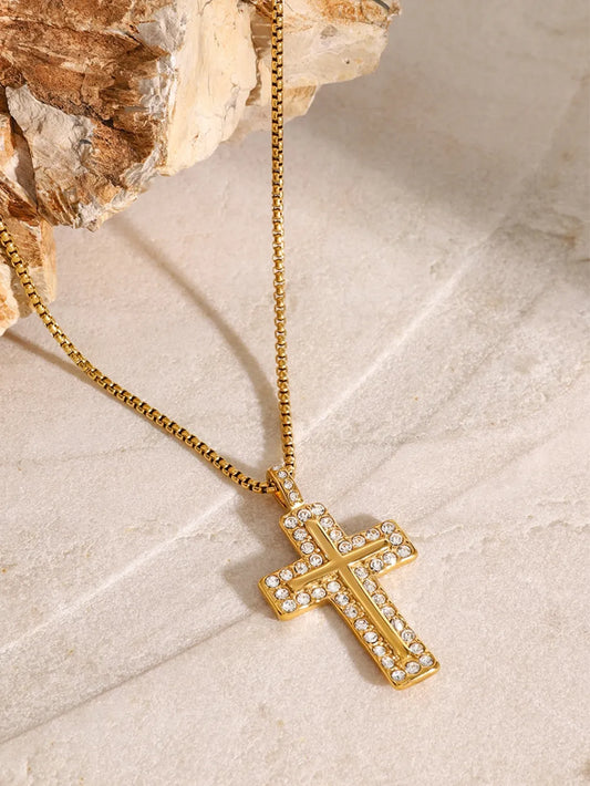 Collier croix en zircon incrusté plaqué or 18 carats - Les secrets de Cath
