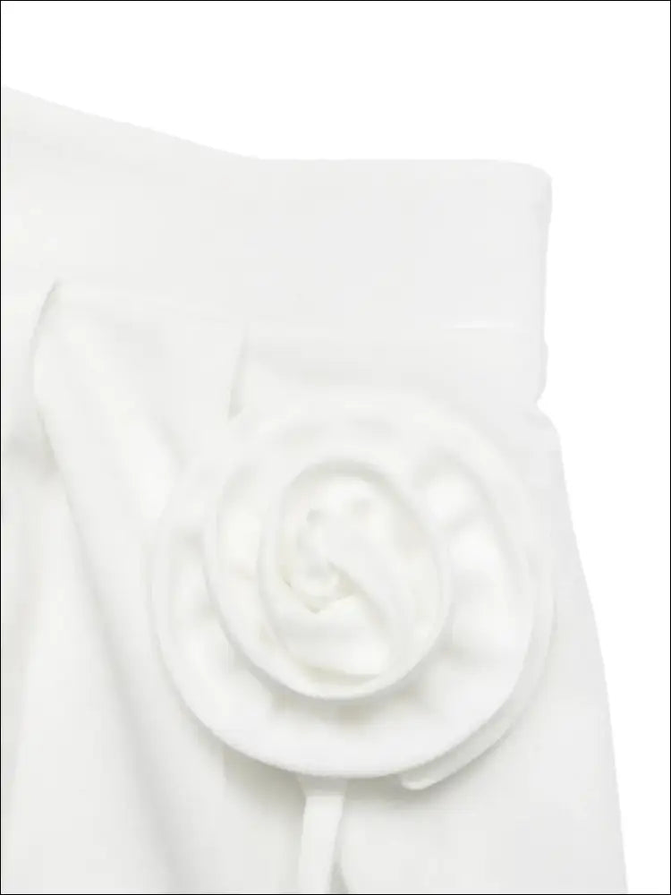 3d flower applique high-waisted shorts