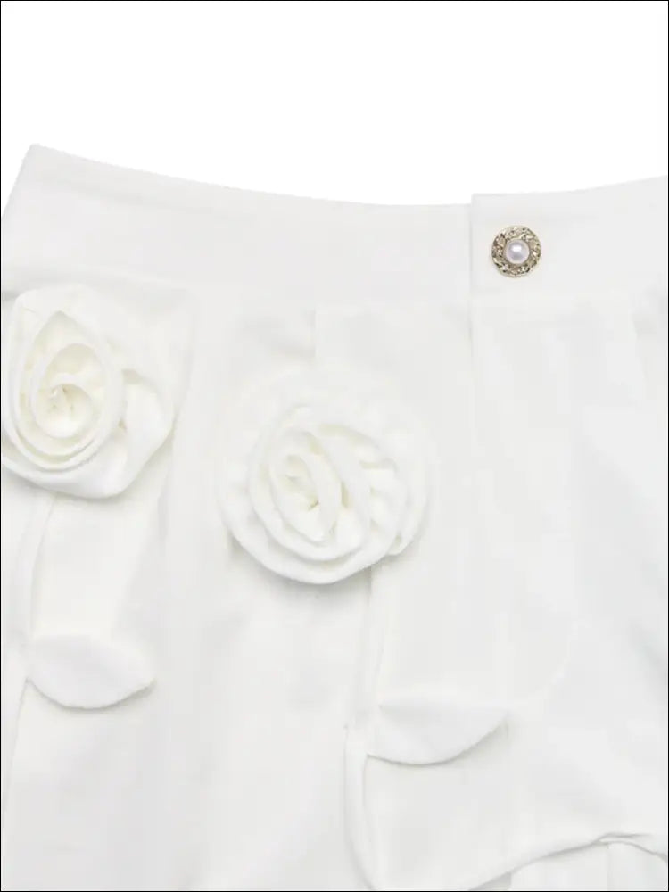 3d flower applique high-waisted shorts