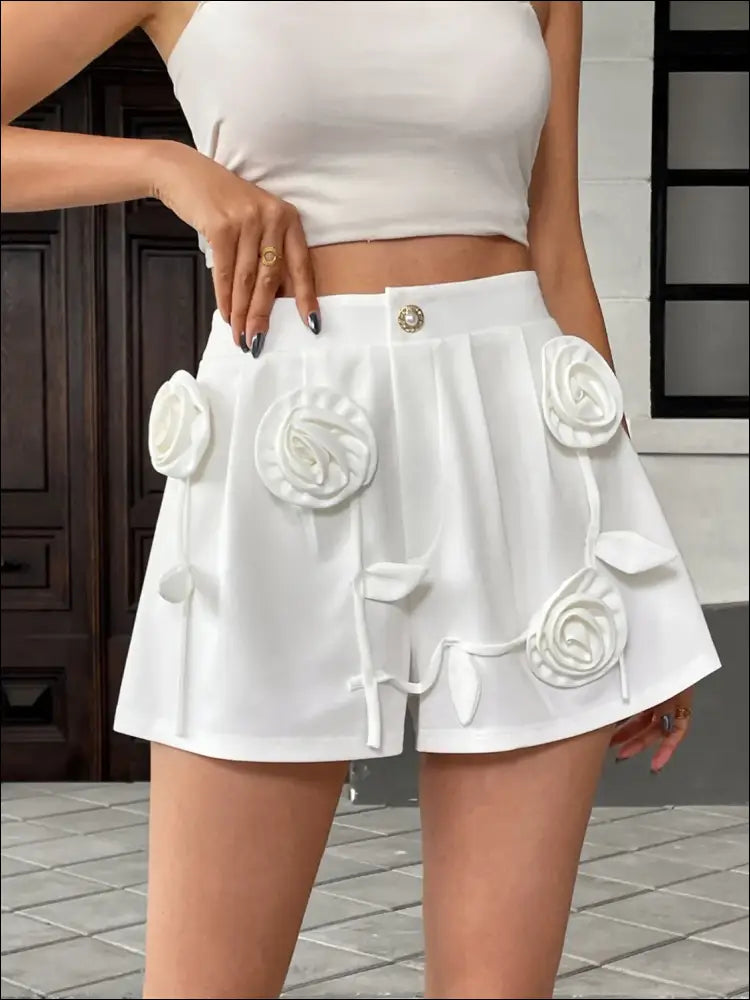 3d flower applique high-waisted shorts - white / s
