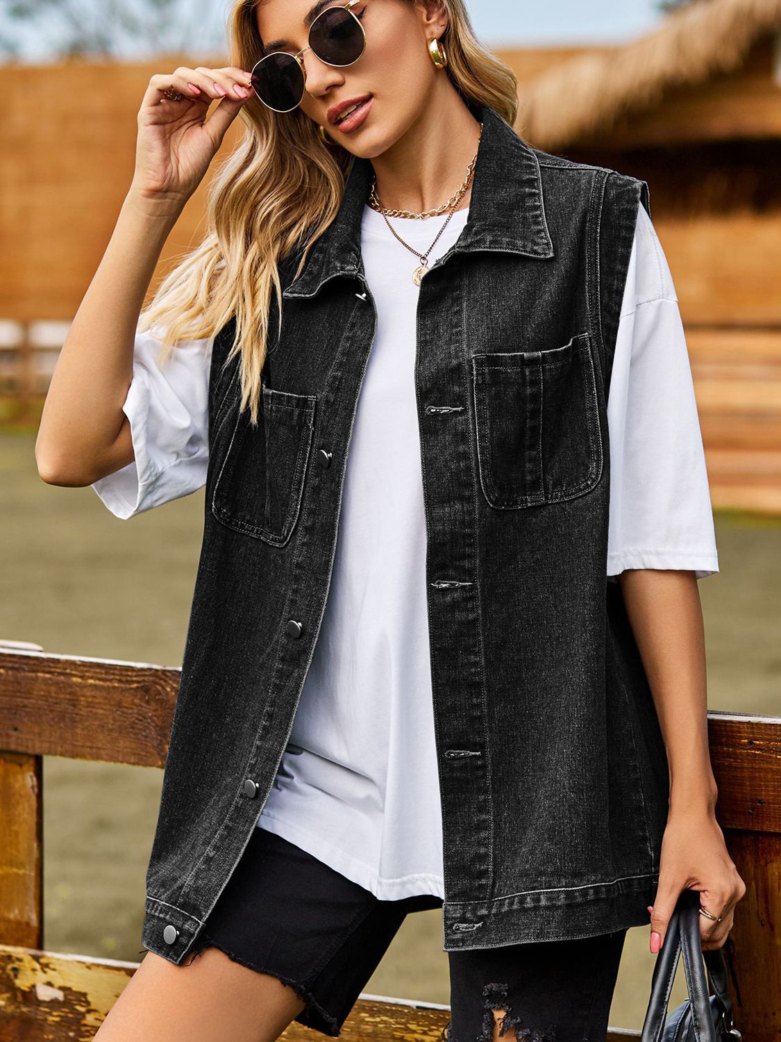 Button Down Denim Vest - Les secrets de Cath