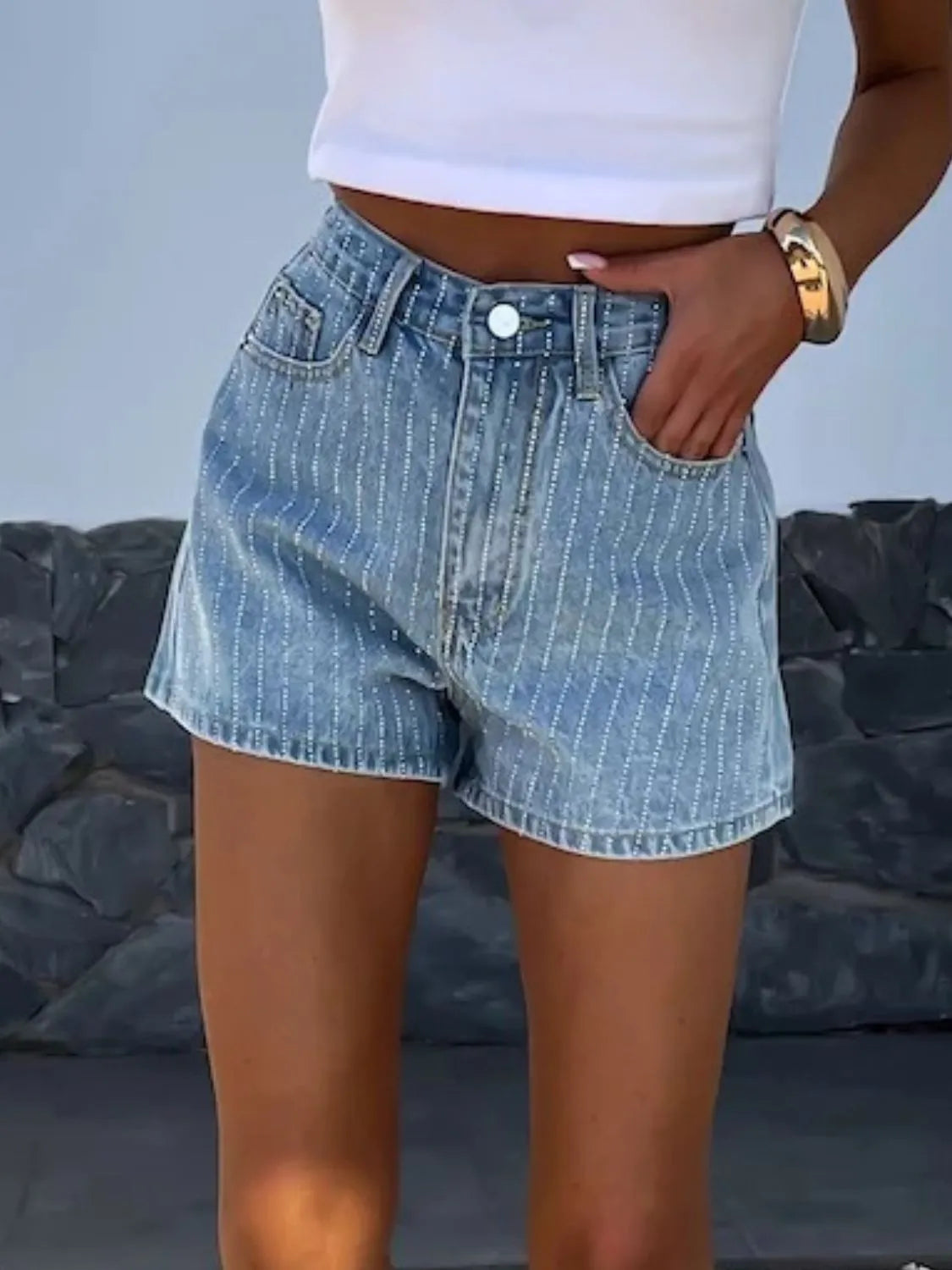 Rhinestone High Rise Denim Shorts - Les secrets de Cath