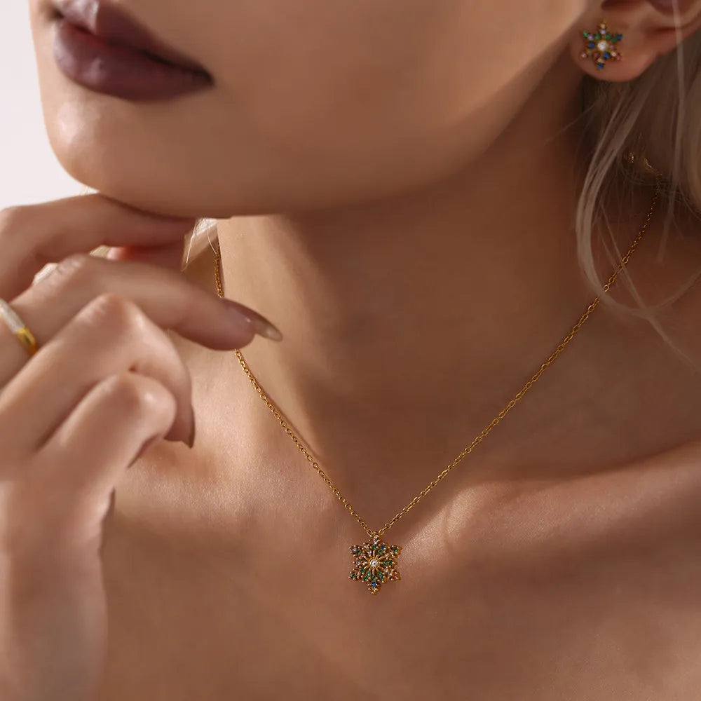 Collier flocon de neige en acier inoxydable et zircons - Les secrets de Cath