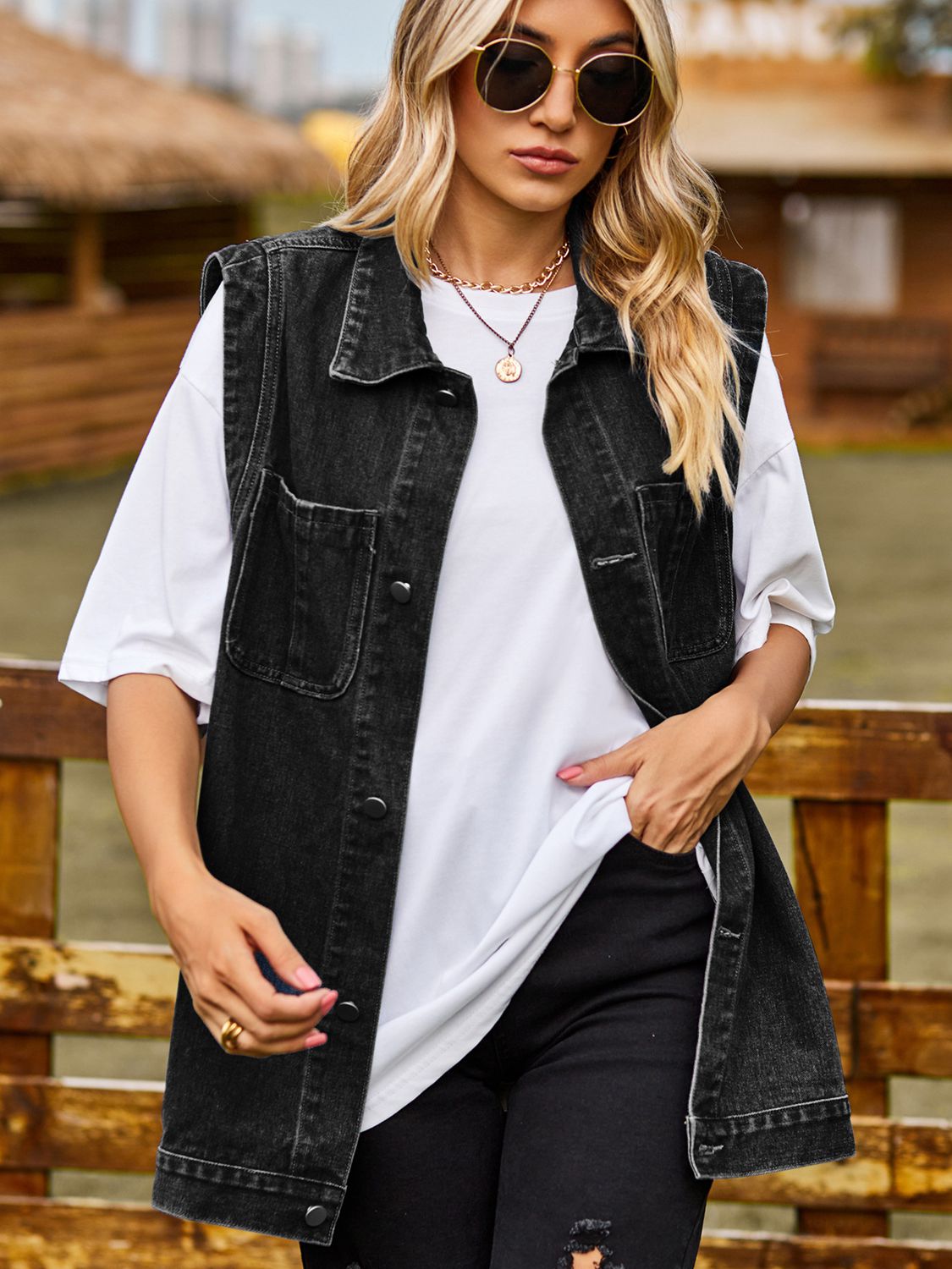 Button Down Denim Vest - Les secrets de Cath