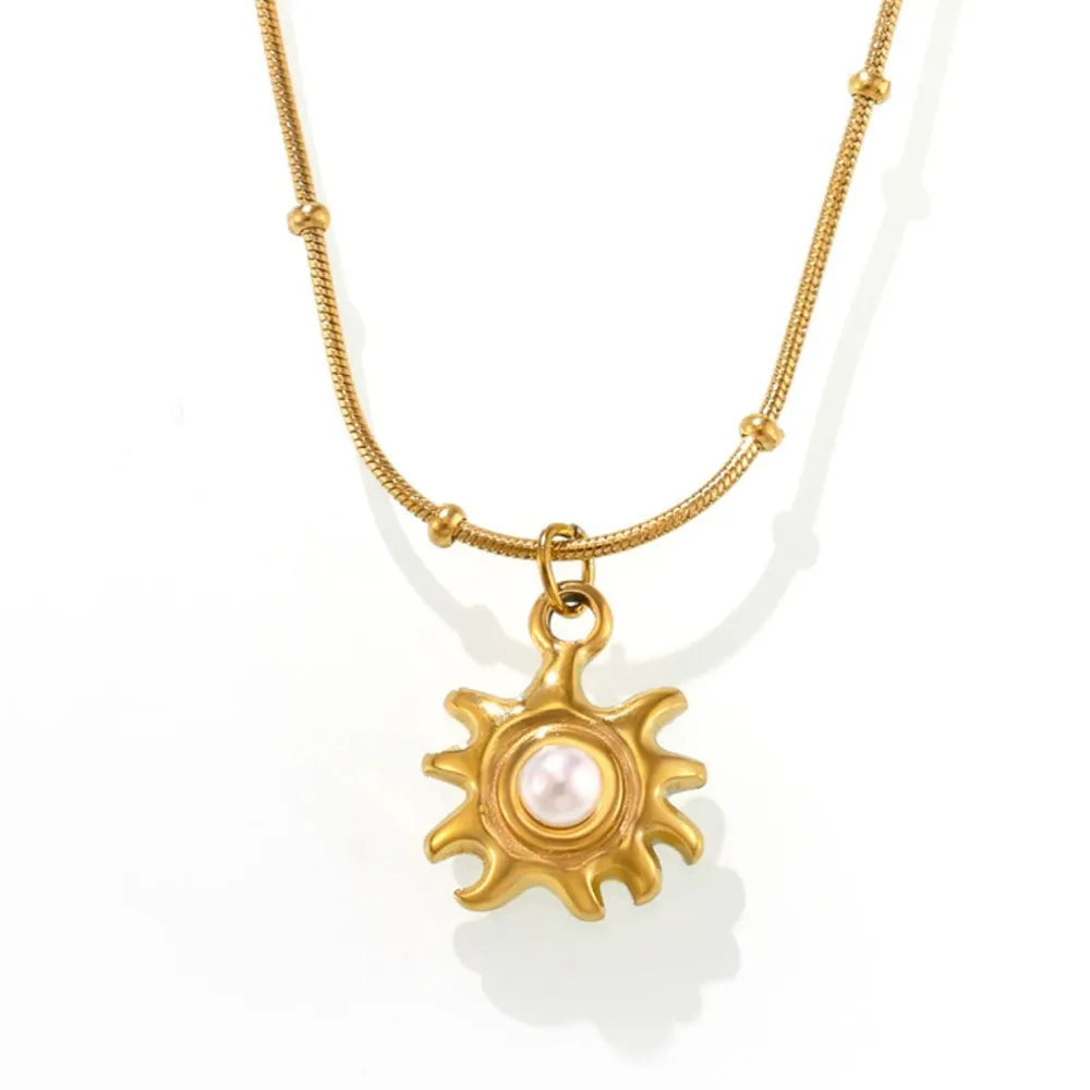 Collier de perles de coquillage plaqué or 18 carats - Les secrets de Cath