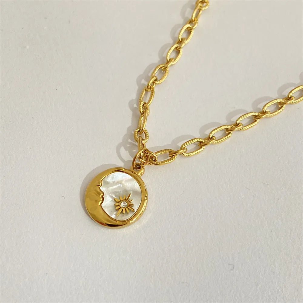 Collier Soleil et Lune en Acier Titane - Les secrets de Cath