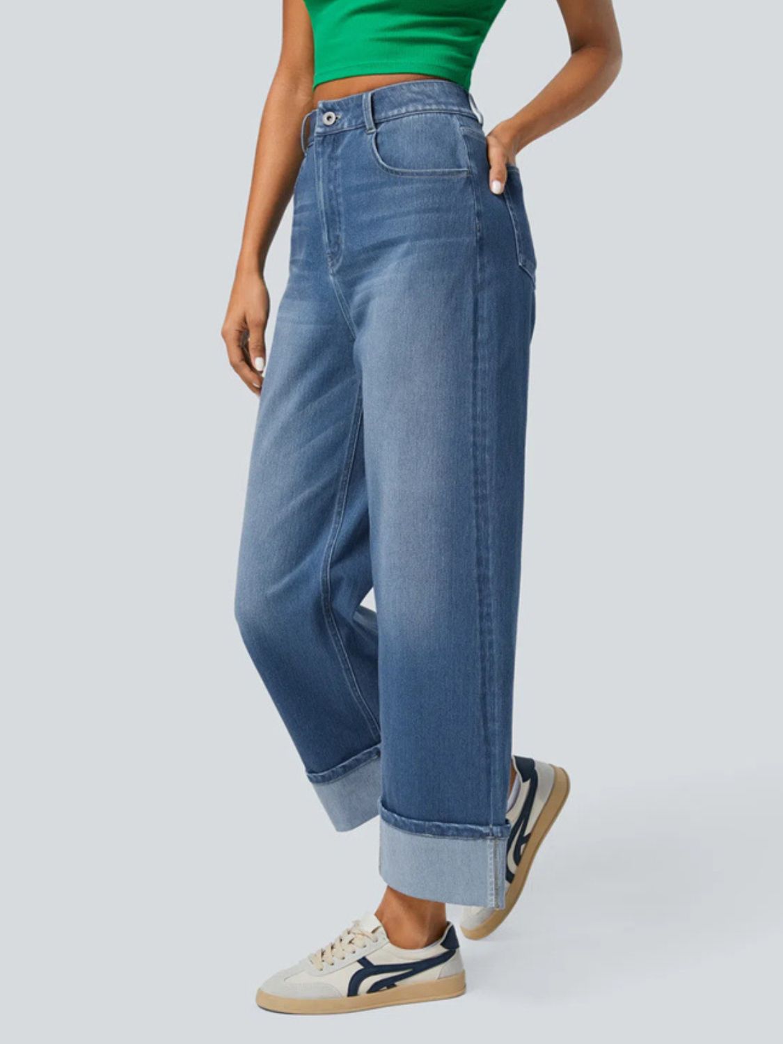 Jean taille haute à jambe droite et retroussée - Les secrets de Cath
