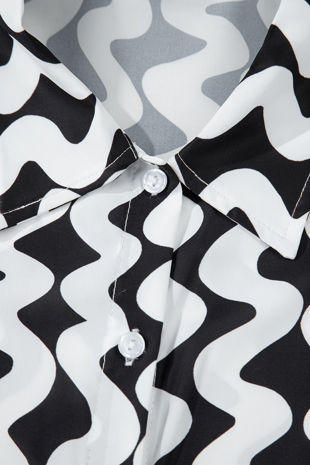 Cache-maillot boutonné à rayures contrastées - Les secrets de Cath