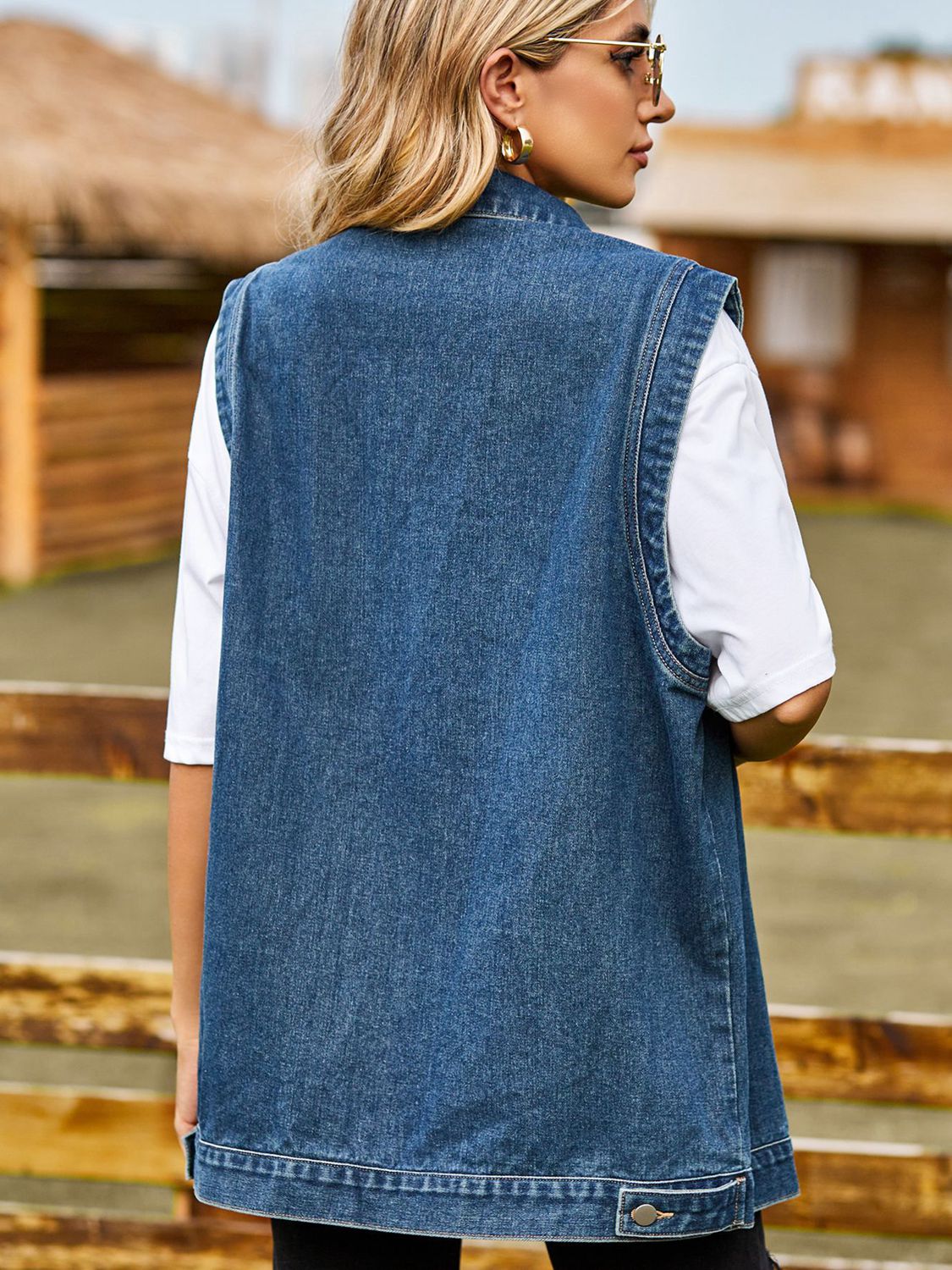 Button Down Denim Vest - Les secrets de Cath