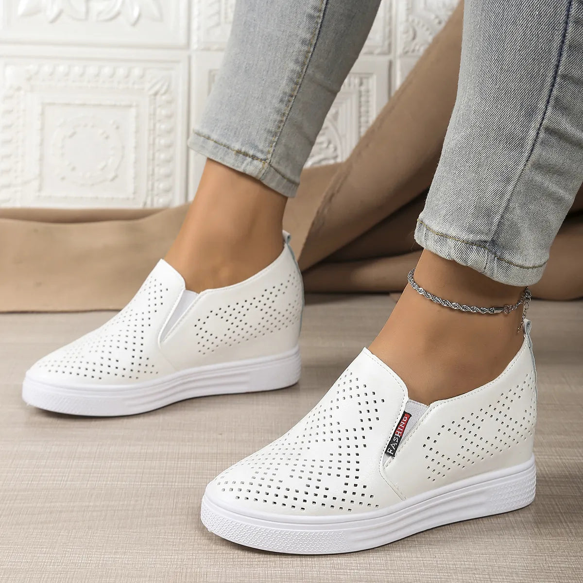 b3764d988b684769addfff627fb109d1-Max-Origin