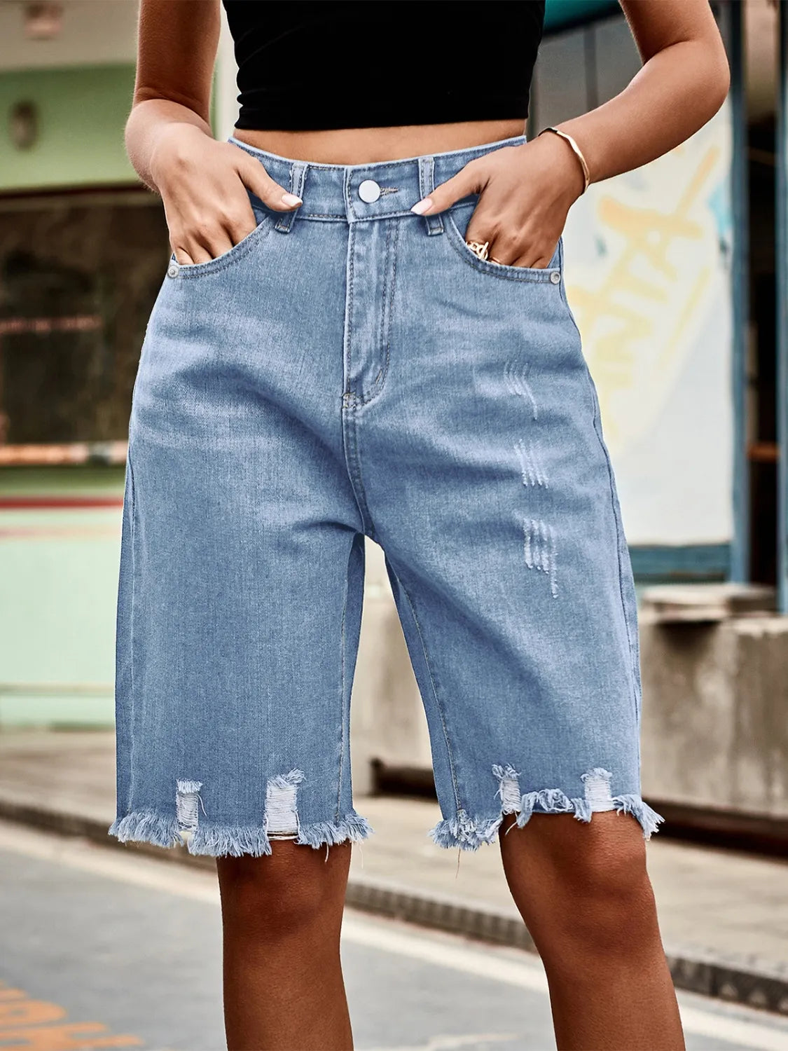 Raw Hem Denim Shorts - Les secrets de Cath