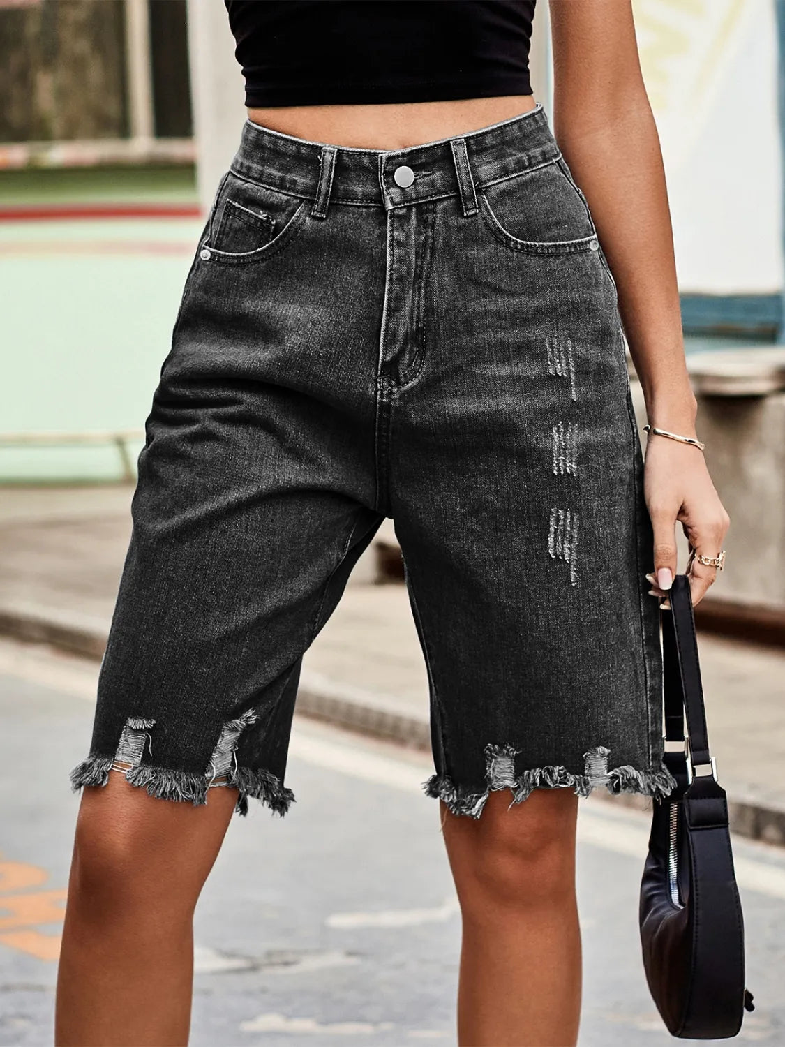 Raw Hem Denim Shorts - Les secrets de Cath