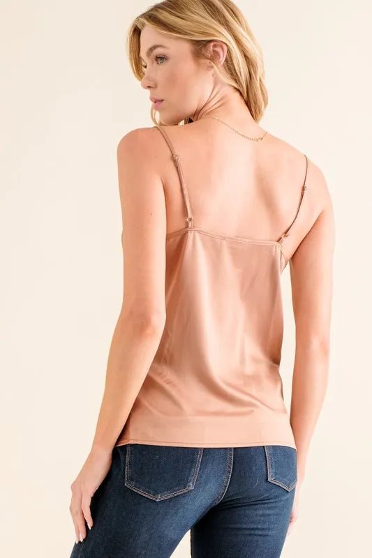 Camisole en satin avec bretelles réglables - Les secrets de Cath