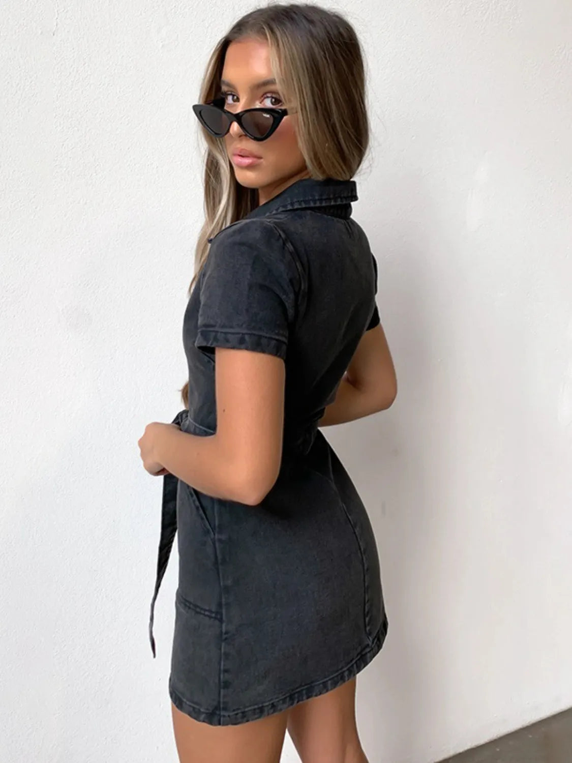 Full Size Zip Front Short Sleeve Denim Dress Plus Size - Les secrets de Cath