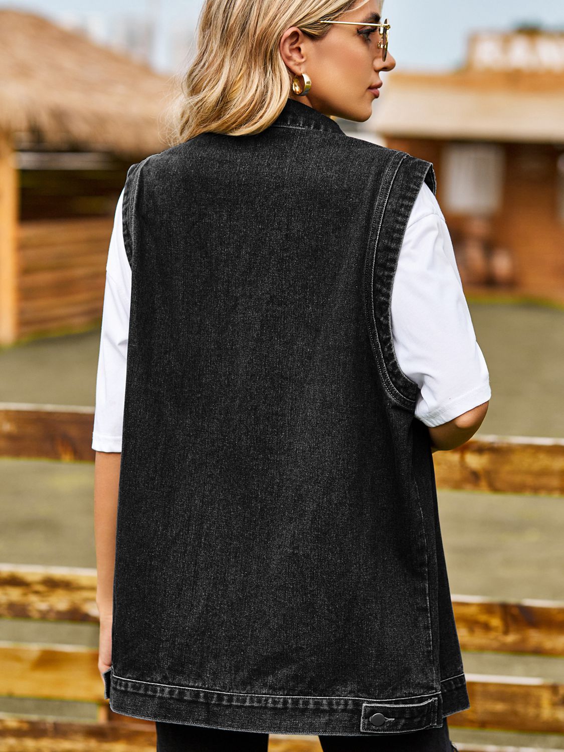 Button Down Denim Vest - Les secrets de Cath