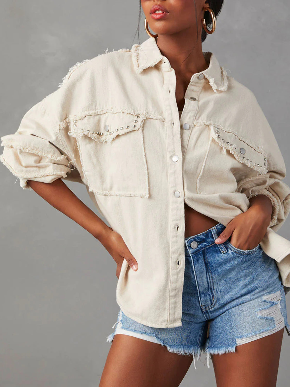 Button Down Raw Hem Denim Jacket - Les secrets de Cath